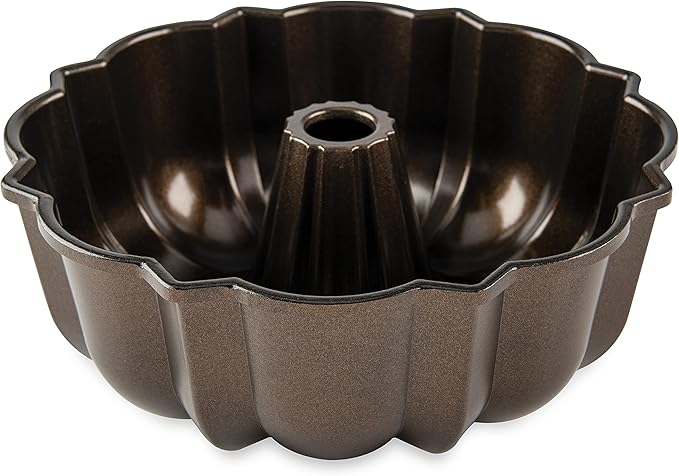 Nordic Ware Original Bundt, 12-Cup, Bronze