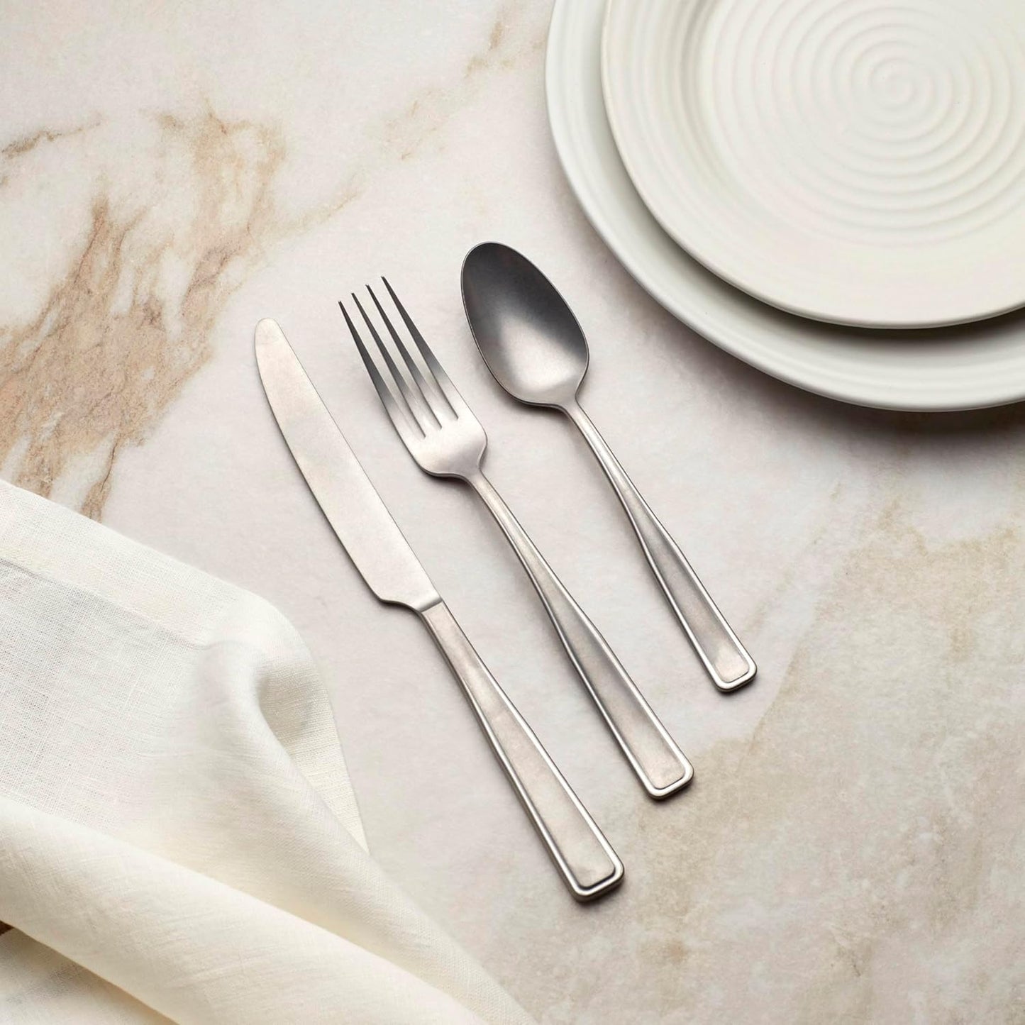 Oneida 896757 Reid Vintage Tumbled 20 Piece Flatware Set