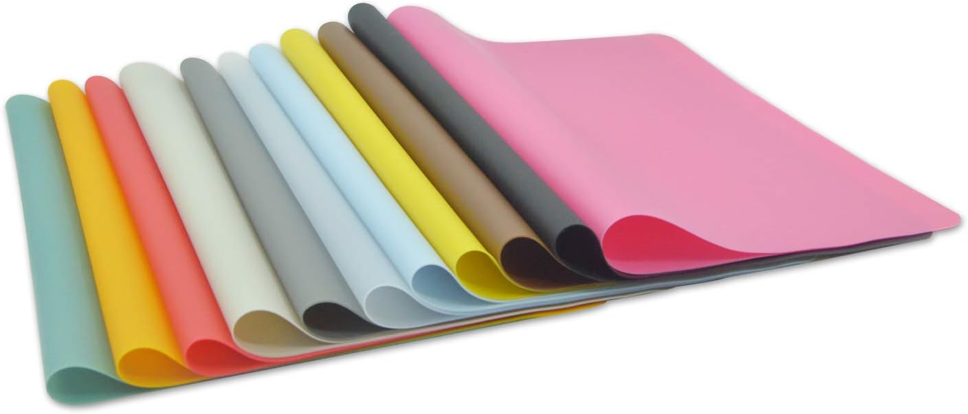 Silicone Placemats, Food-Grade Non-Slip Waterproof, Dining, Stain Resistant, Countertop Protector, Kitchen Counter Mat, Heat Resistant, Baking mat Dishwasher Safe (15.7x11.8Inch-4pack, Black)