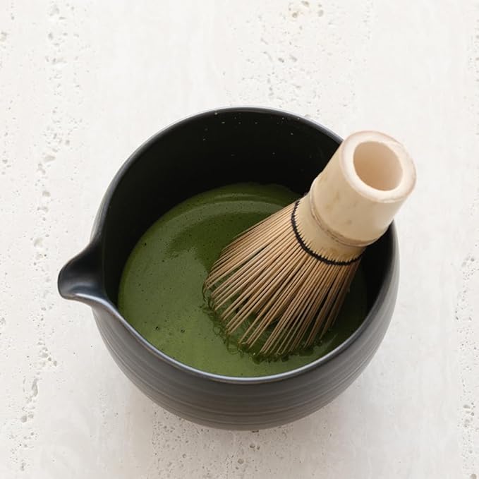 WENSHUO Matcha Whisk Set, Ceramic Matcha Bowl & Whisk Holder, Bamboo Accessory, Modern Design (Matte Black, Pouring Spout)