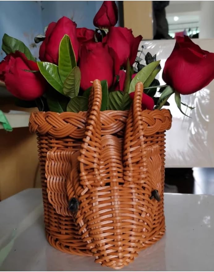 hand-woven round rattan basket storage basket storage box ornaments decorative basket multifunctional picnic food bread basket fruit gift basket key basket. (deer)