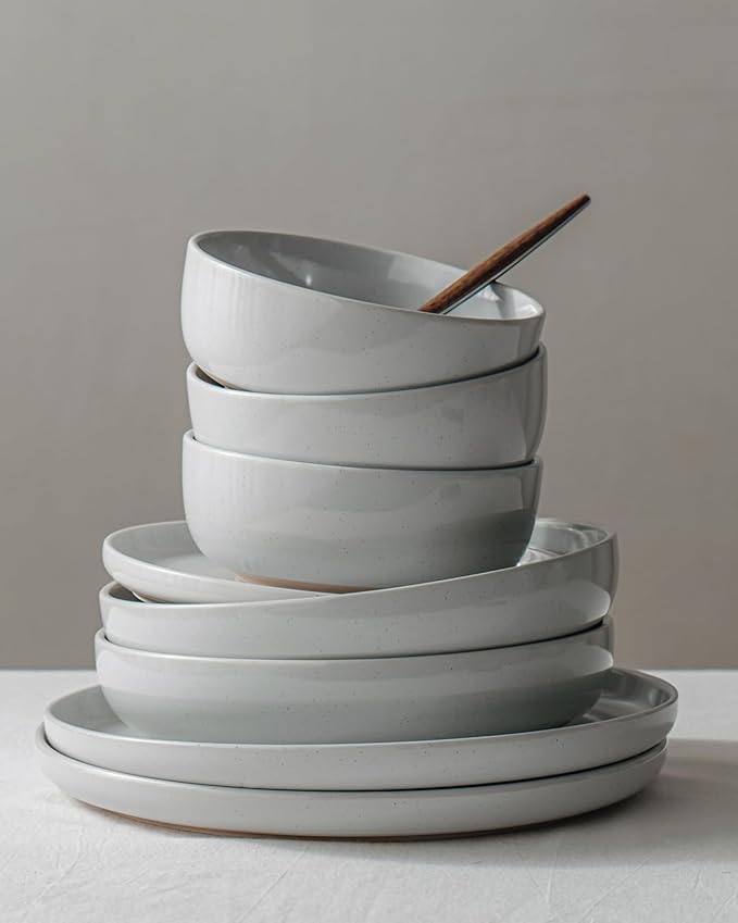 Famiware Milkyway Dinnerware Set with Mugs, Service for 4 (16pcs), Ribbed Stoneware Plates and Bowls Dishes Sets - Chip & Scratch Resistant, Microwave & Dishwasher Safe, Light Gray