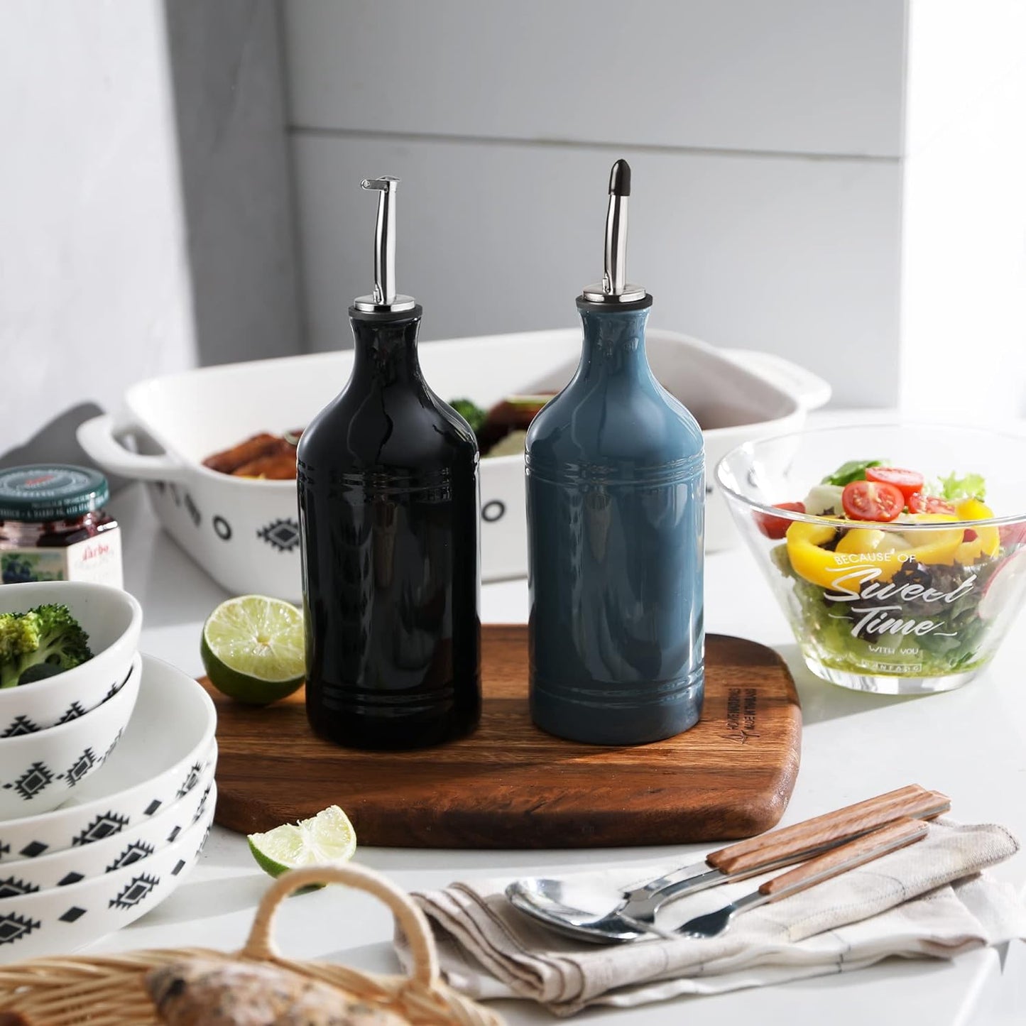Sweejar Ceramic Olive Oil Dispenser Bottle, Opaque Oil Cruet Protects Oil to Reduce Oxidation, Suitable for Storage Oil, Vinegar, Coffee Syrups & Other Liquids, Pack of 1, 15.5 Fl Oz (Black)