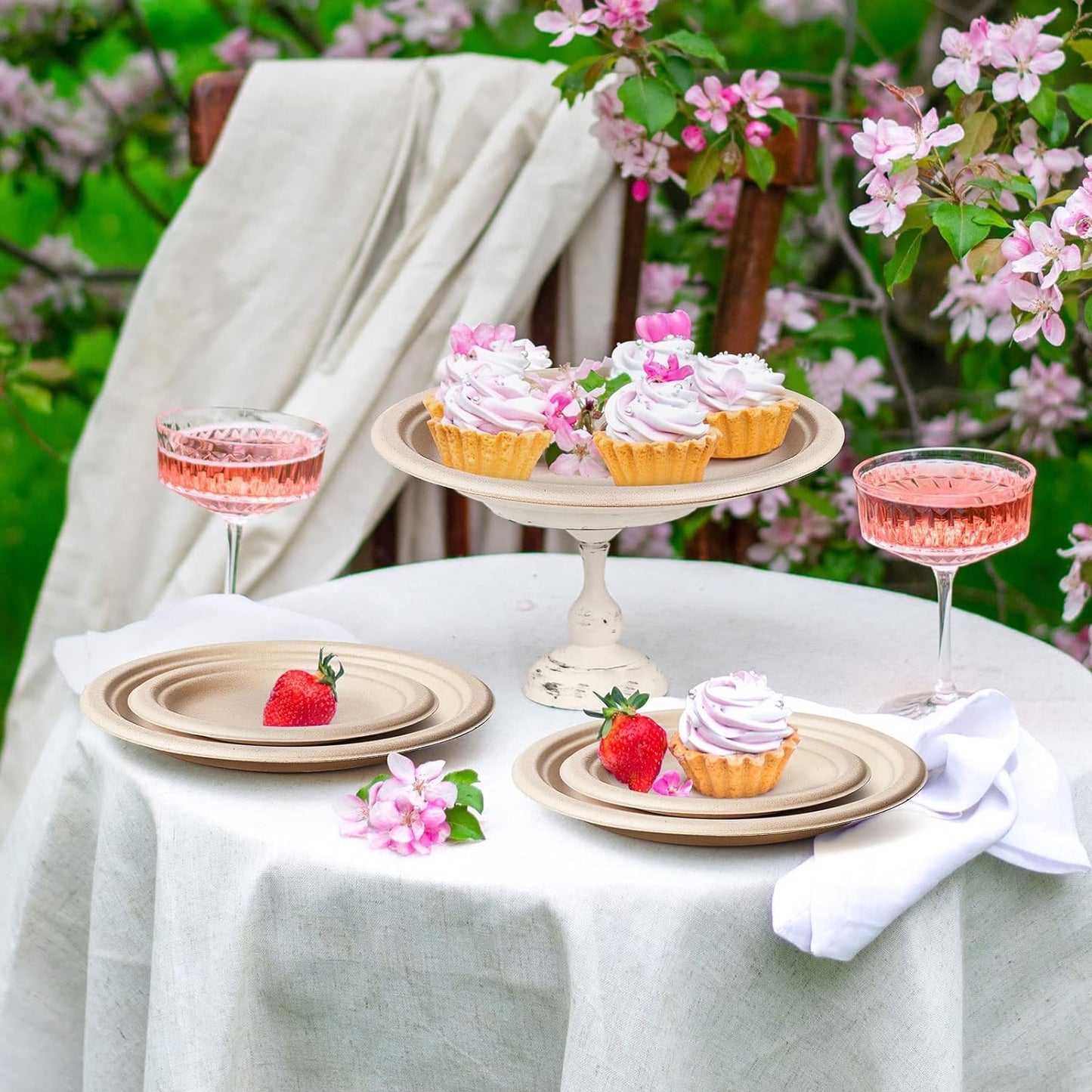 Gezond 150pcs Compostable Paper Plates 9 Inch Disposable Plates Unbleached Heavy Duty Eco-friendly Sugarcane Fiber Biodegradable Plate for Party Picnic