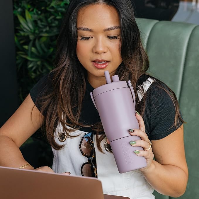 BrüMate Resa 25oz 100% Leakproof Travel Tumbler w/Handle & Straw | Flexible SoftSip Straw | Silicone Sleeve for Durability | Stainless Steel | Cup Holder & Travel Friendly Water Bottle (Lilac Dusk)
