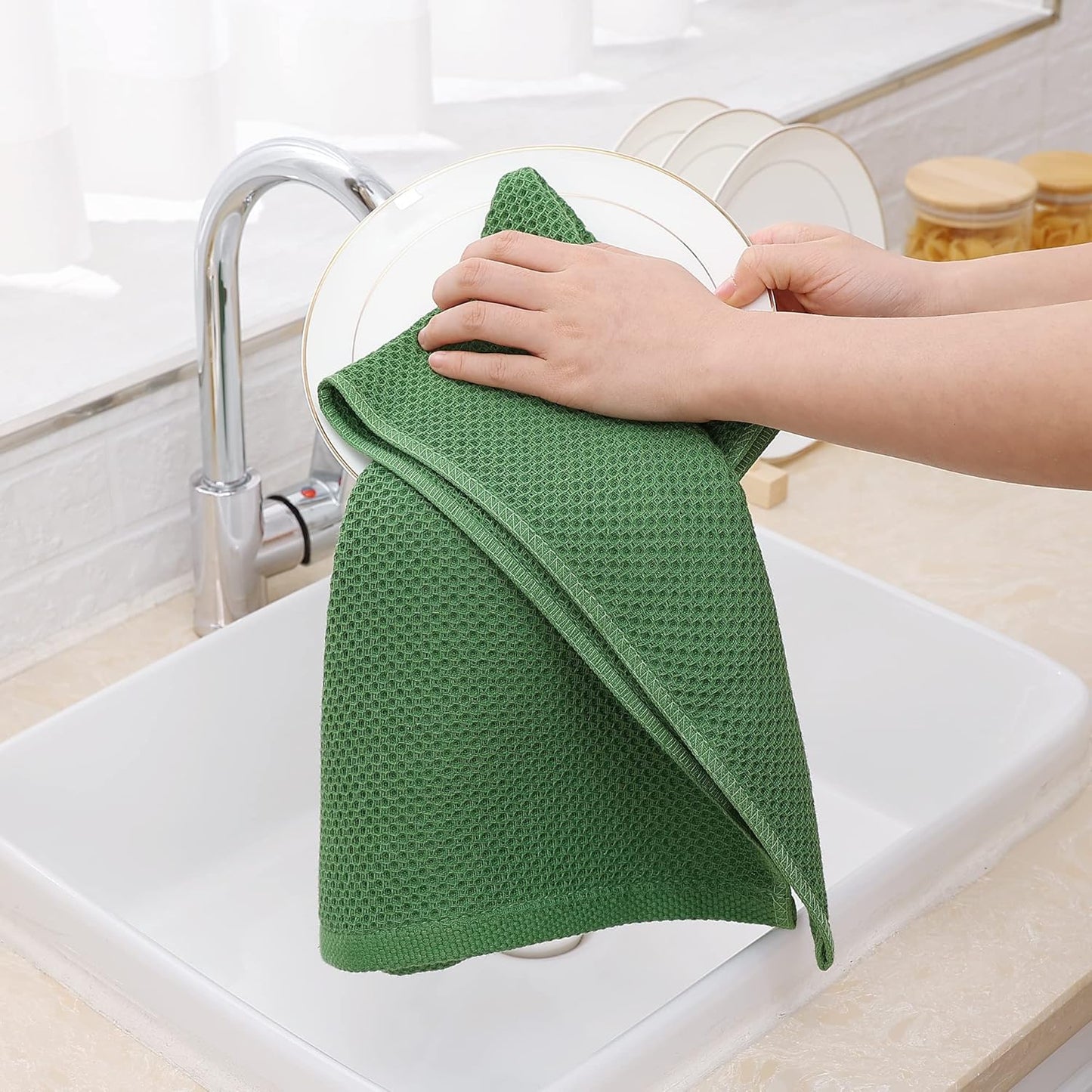 Homaxy 100% Cotton Waffle Weave Kitchen Dish Towels, Ultra Soft Absorbent Quick Drying Cleaning Towel, 13 x 28 Inches, 4-Pack, Grass Green