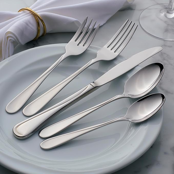 Oneida Silverware Set, Flight Everyday Flatware Salad Forks Set, Service For 4, 18/0 Stainless Steel, 6.65 x 1.04-Inch, Mirror Finish, Dishwasher Safe, Utensils Sets, Salad Fork (Silver, 4 Piece)