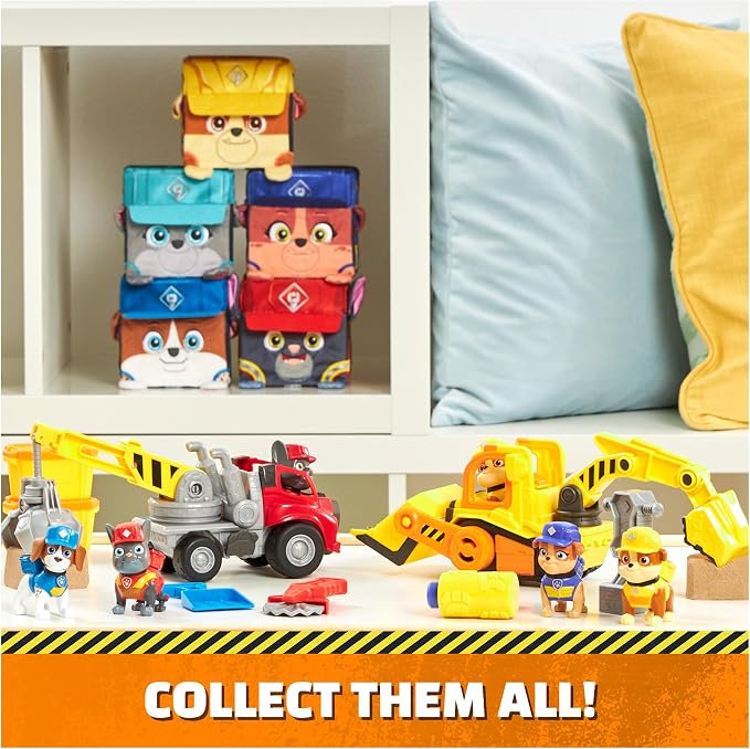Rubble & Crew, Rubble and Mix Action Figures Set, with 3 oz of Kinetic Build-It Sand and 2 Hand Held Building Toys, Kids Toys for Ages 3 and up
