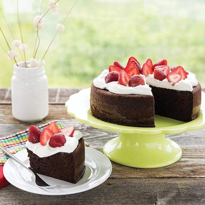 Nordic Ware Prism 9-Inch Round Cake Pan, 1 Pack, Natural