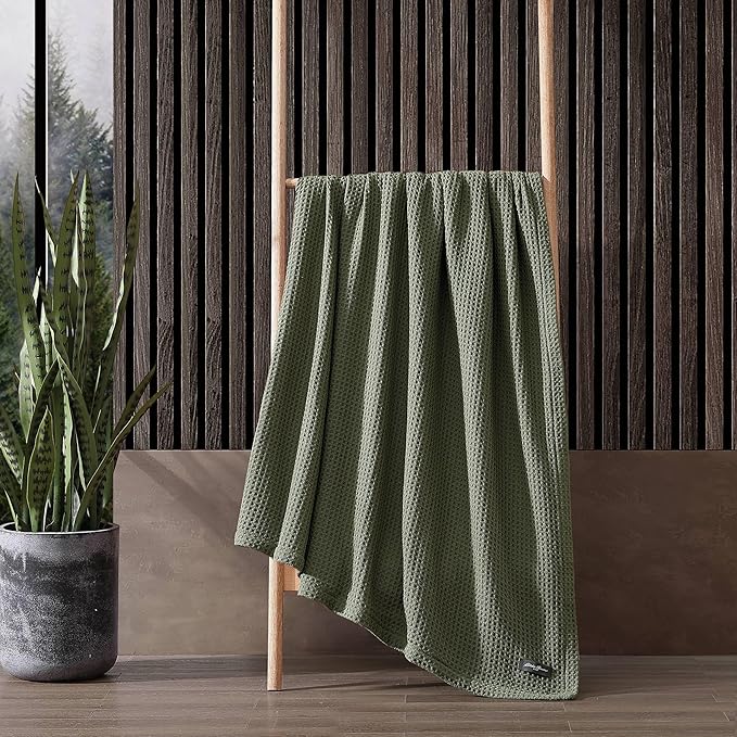 Eddie Bauer Blanket Soft Waffle Weave Bedding, Medium Weight Bedroom Decor, Softens Every Wash, Queen, Green